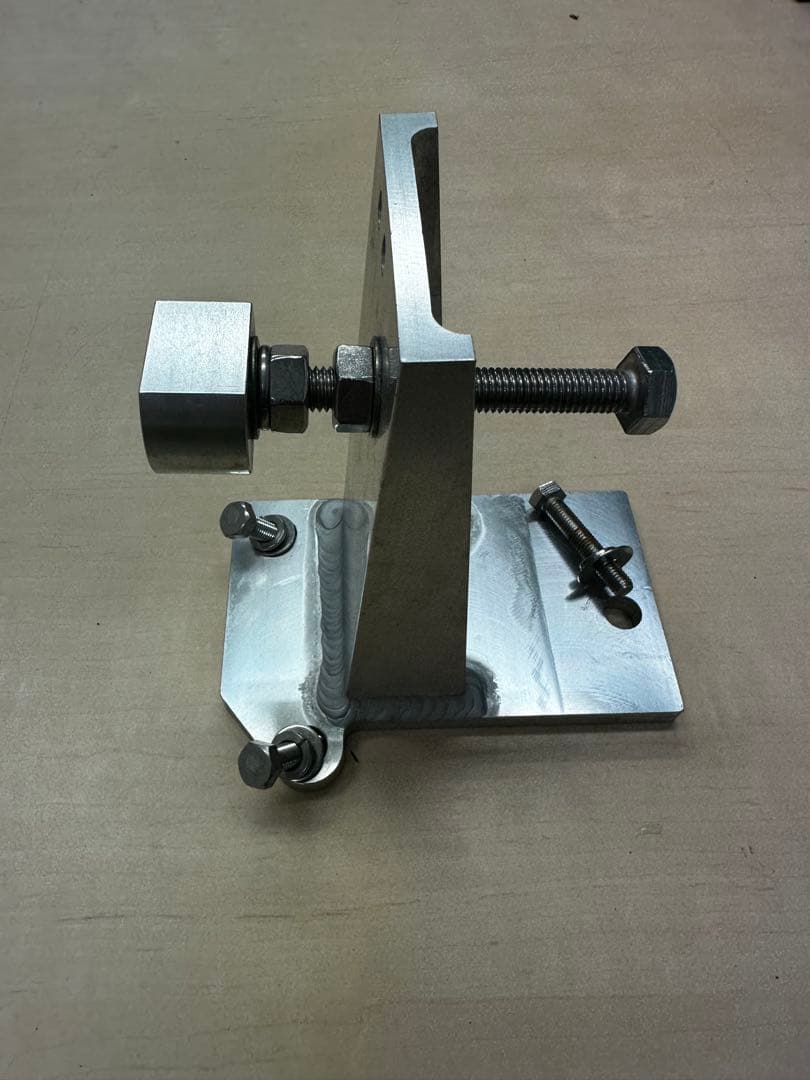 ランドクルーザー70 ブレーキマスターシリンダーストッパー