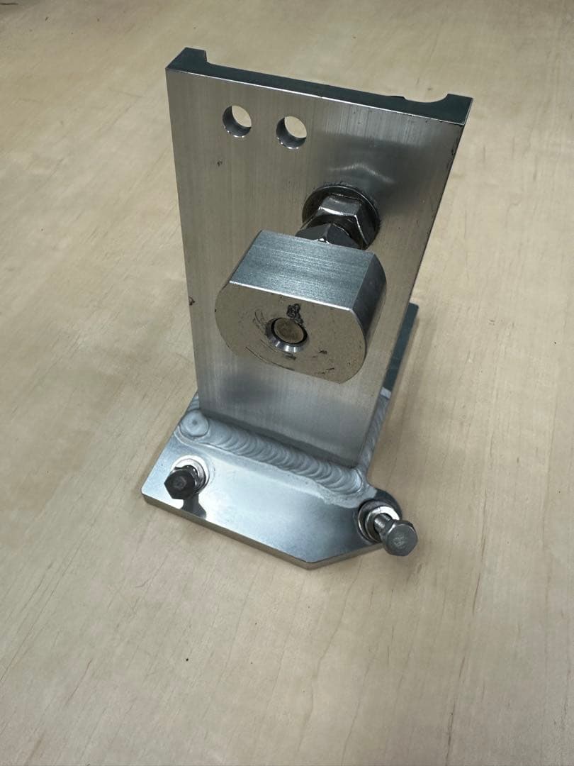 ランドクルーザー70 ブレーキマスターシリンダーストッパー