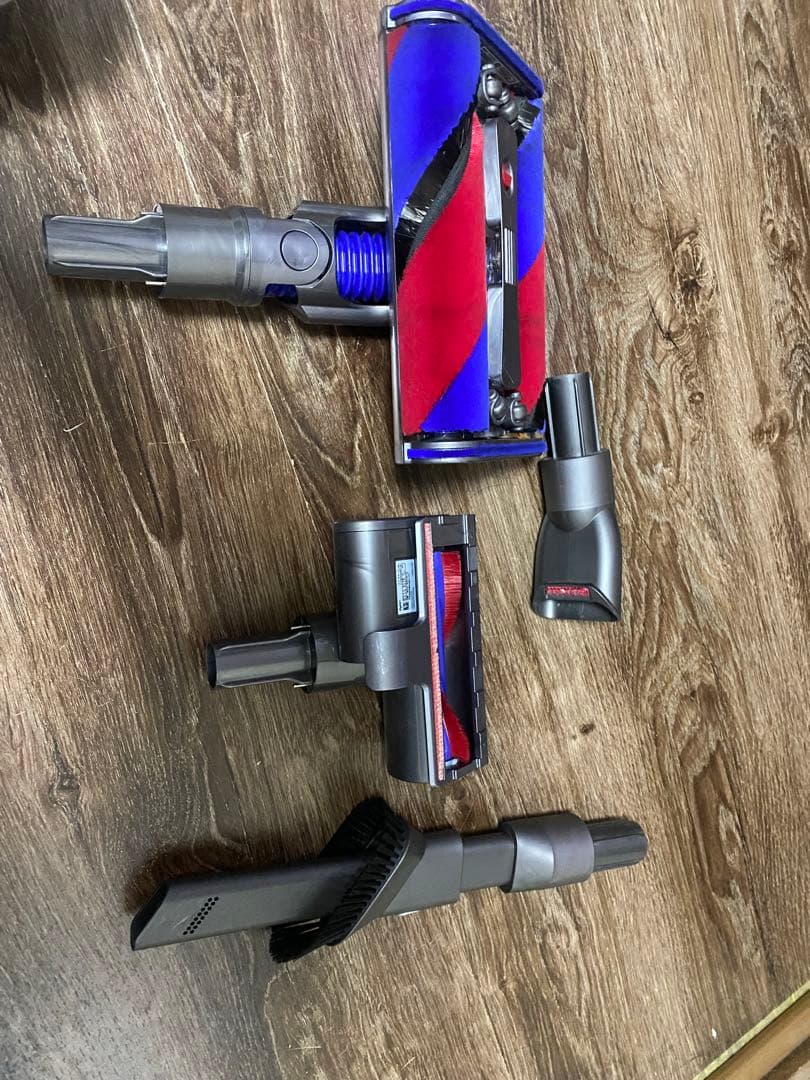 簡易清掃　Dyson Omni-glide SV19 充電スタンド付き