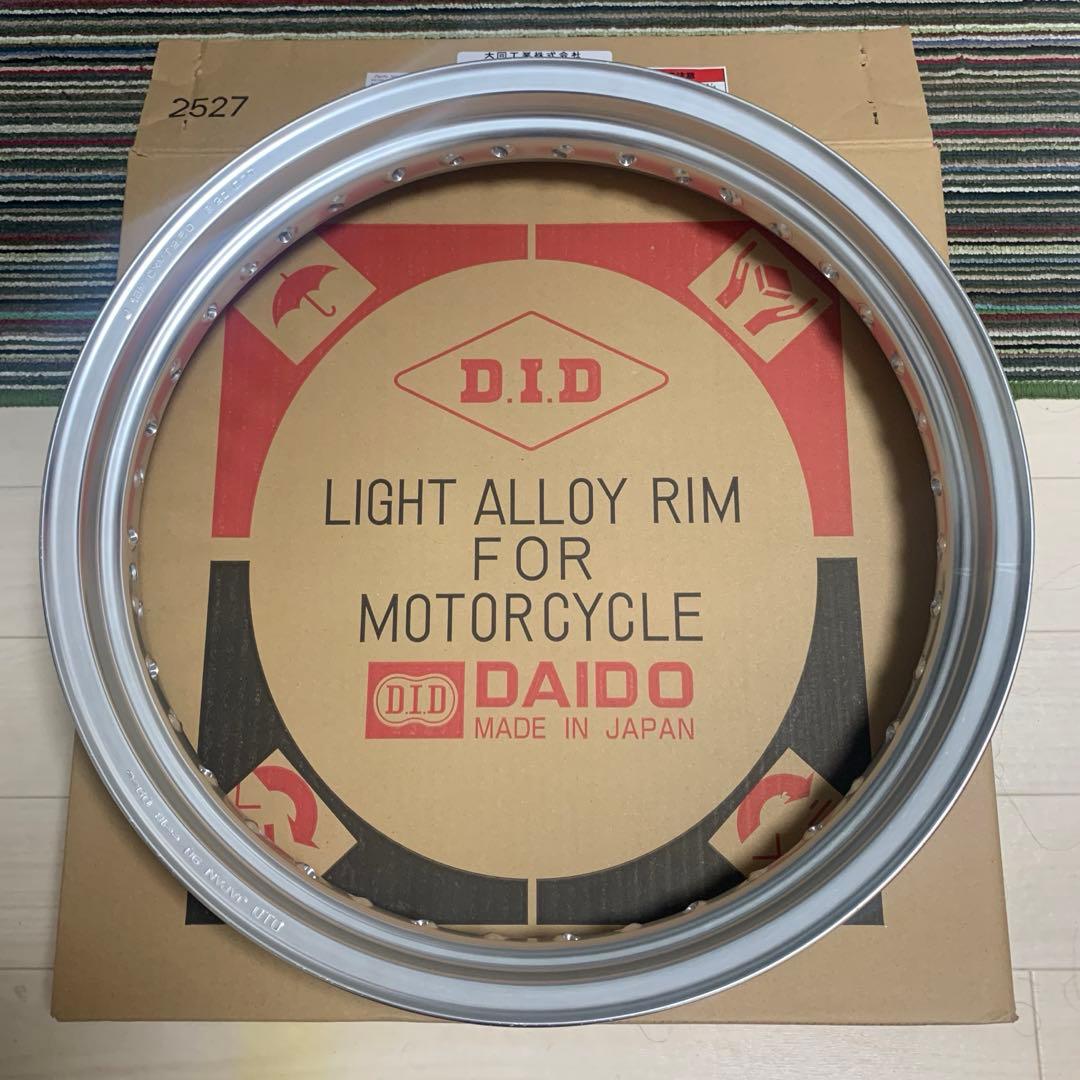 D.I.D ポリッシュ E型 アルミリム 2.50-18 Z系 Z2 Z1 KZ