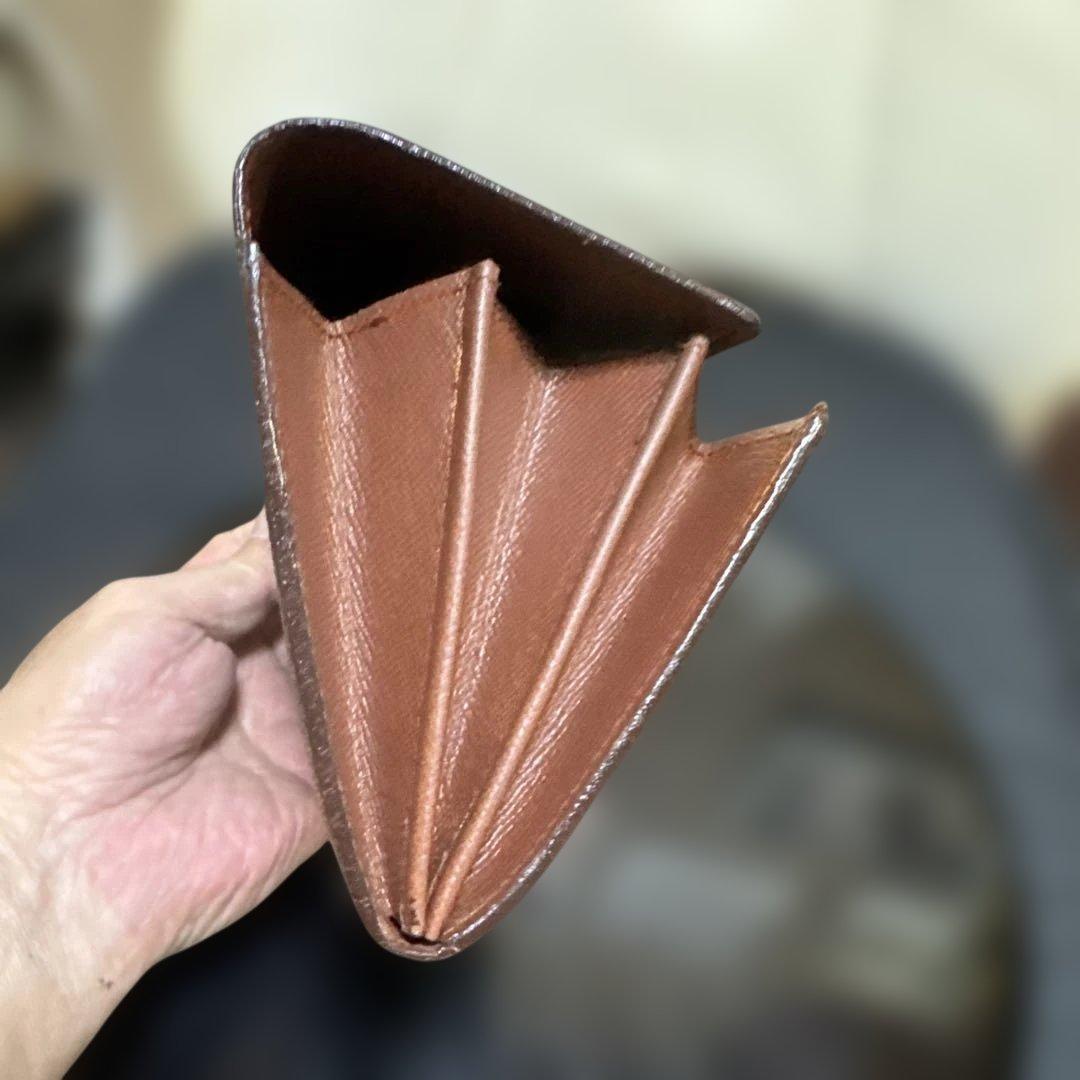 ②☆美品☆フラットタイプ♪サラ長財布