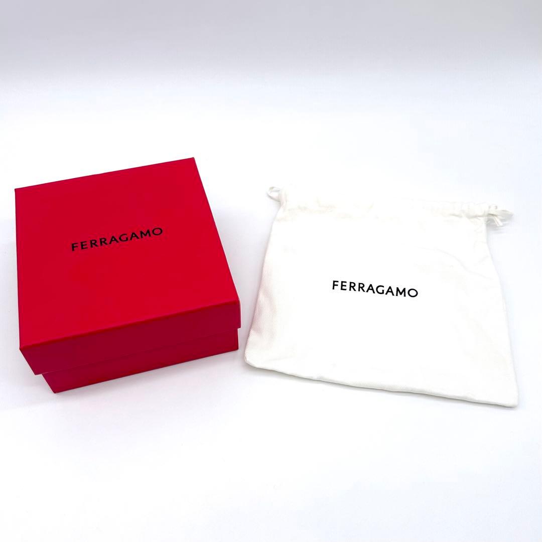 極美品✨サルヴァトーレフェラガモ ヴァラリボン カチューシャ ブラック×ゴールド