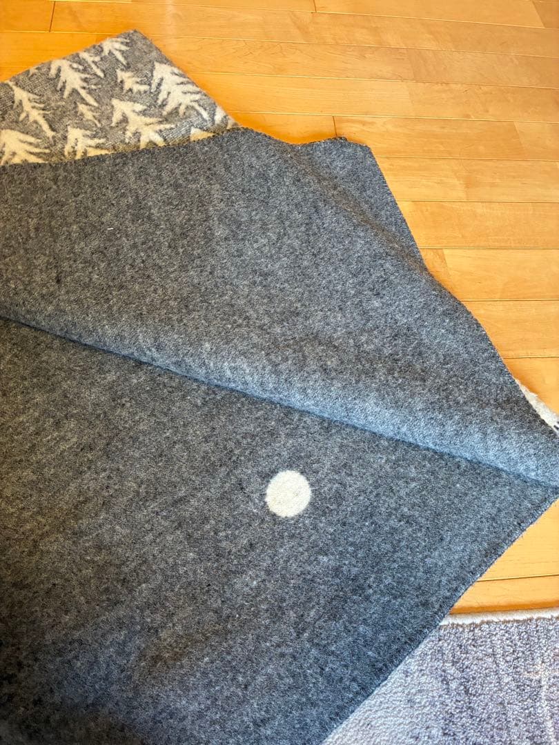 美品KLIPPAN✕mina perhonen 　ウールブランケット　グレー