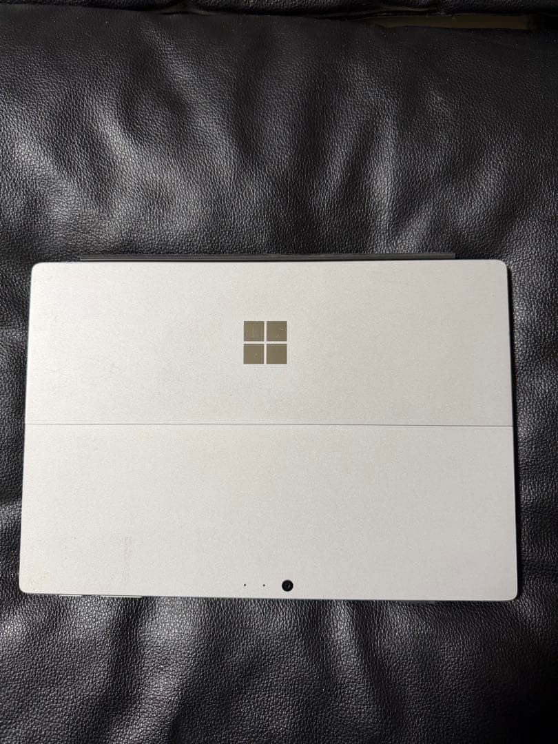 Microsoft Surface Pro 5シルバー キーボードカバー付き