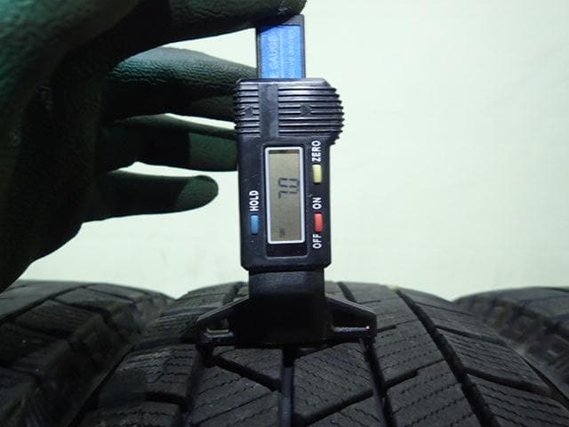 B1090【送料無料】スタッドレスタイヤ 165/65R14 4本セット