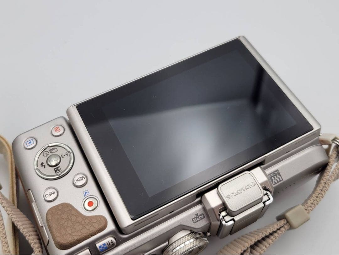 OLYMPUS PEN E-PL8 ミラーレス一眼 デジタルカメラ ブラウン