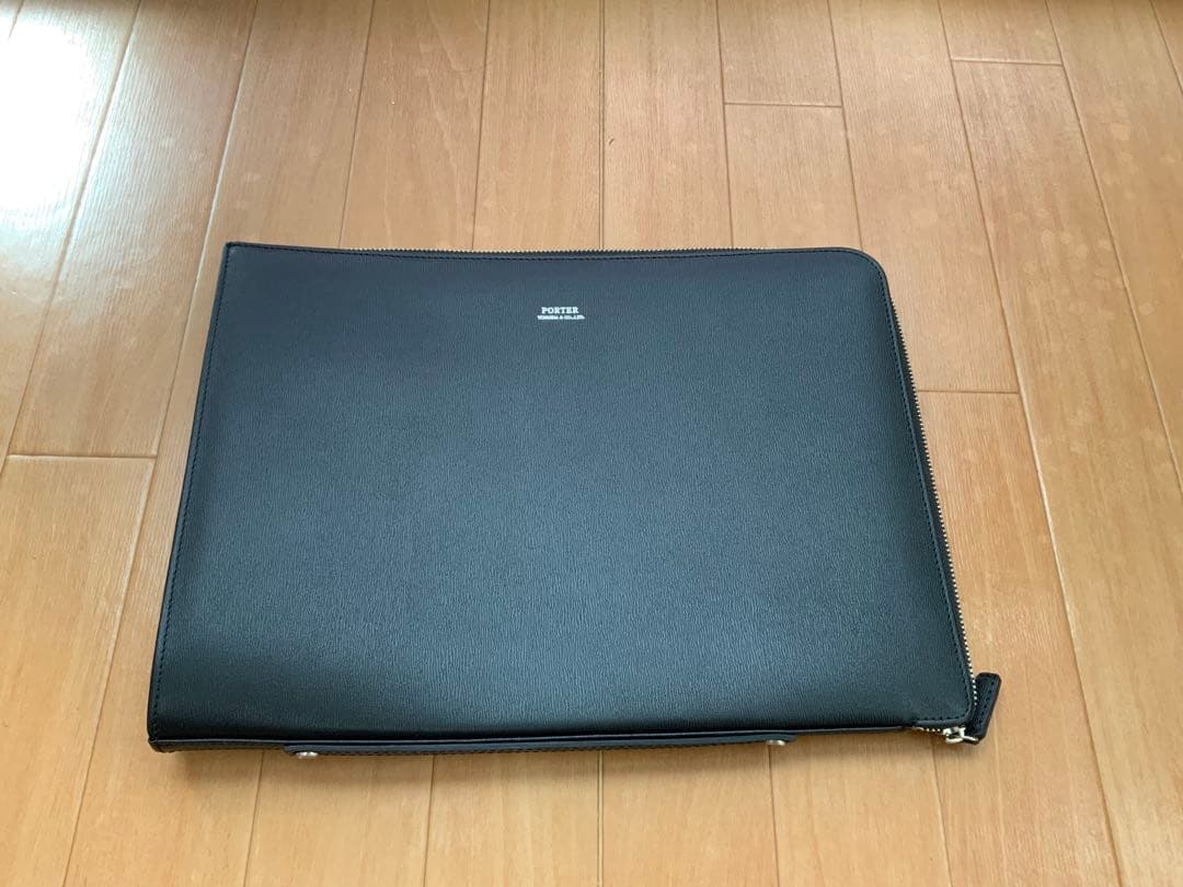 【美品】　ポーター フラックス クラッチバッグ レザー ロゴ 大容量 A4可 黒