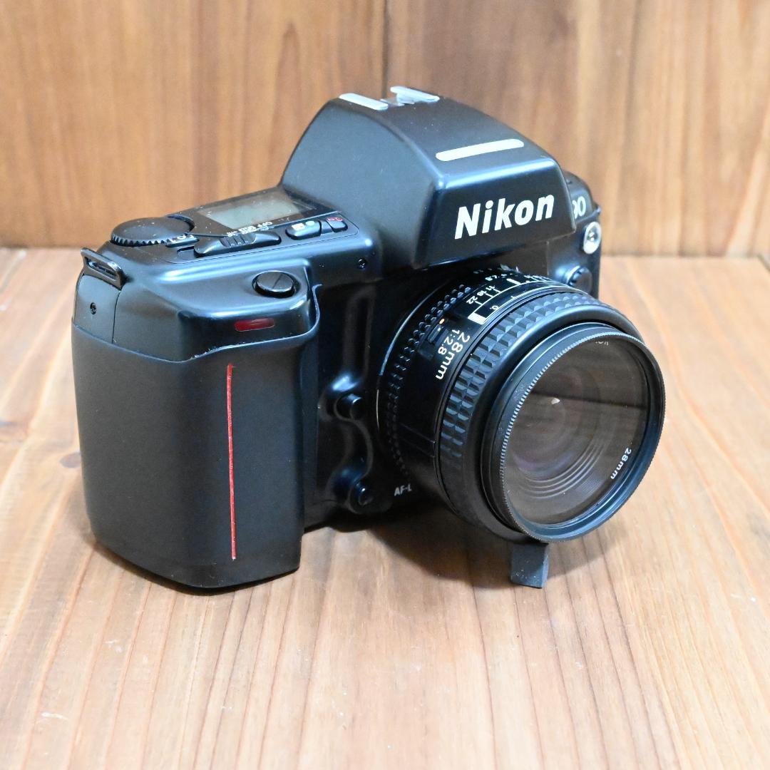 【美品！】Nikon F90＋AF NIKKOR 28㎜1:2.8＋ストラップ
