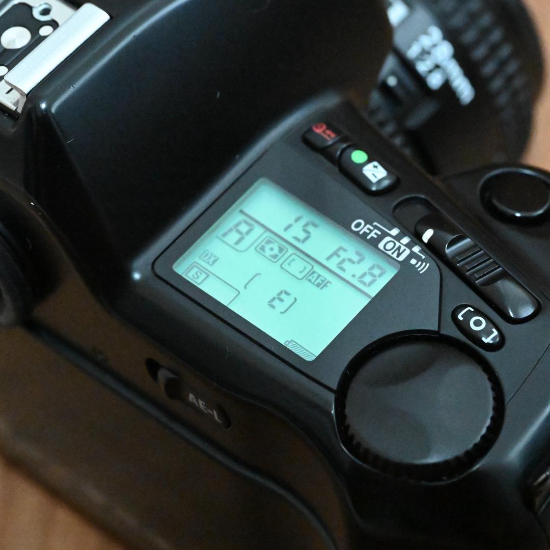 【美品！】Nikon F90＋AF NIKKOR 28㎜1:2.8＋ストラップ