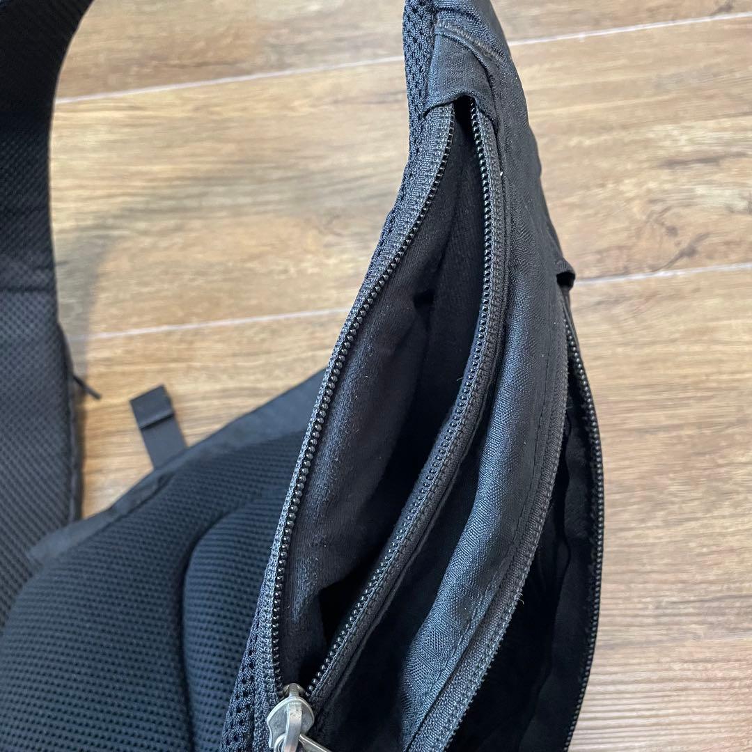 パタゴニア アトムスリング 旧型 ブラック ボディバック ショルダーバッグ