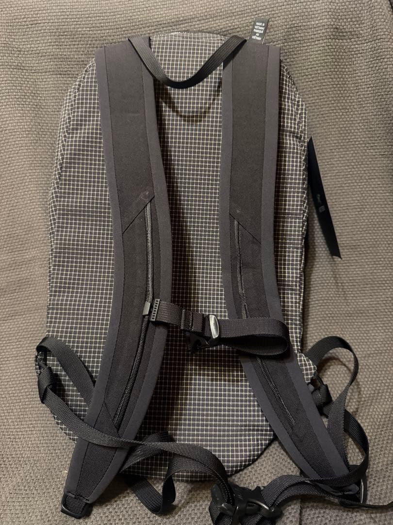 ARC'TERYX アークテリクス コンシール 15L バックパック　新品未使用