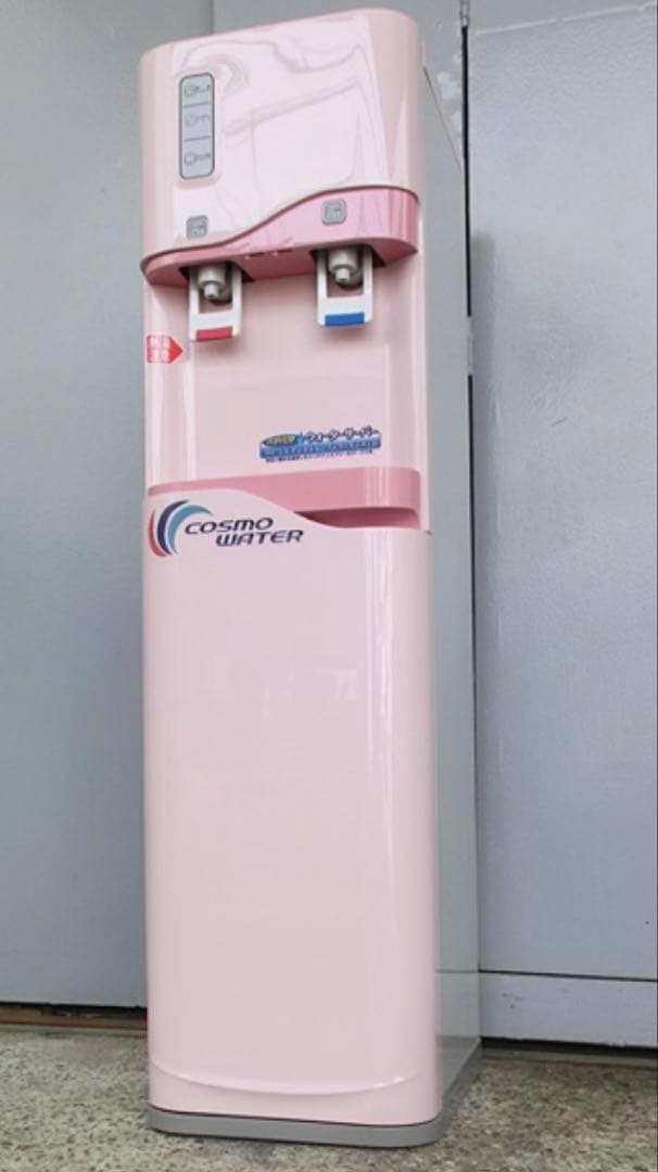 コスモウォーターのウォーターサーバー「Smartプラス」ピンク