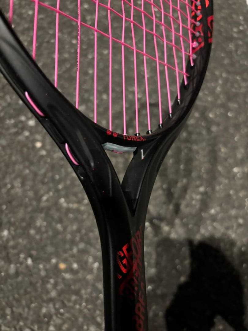YONEX　テニスラケット　ジオブレイク80g 赤