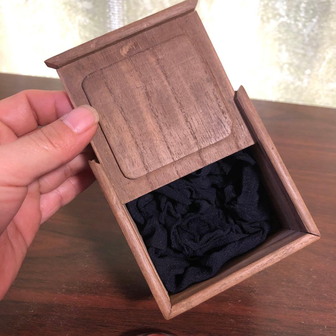 堆朱　香合　雲唐草