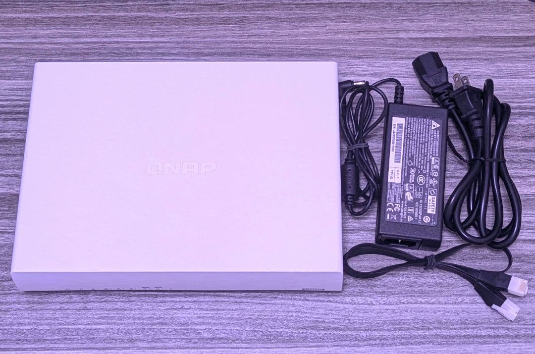 【美品】QNAP QHora-301W 10GbE SD-WANルーター