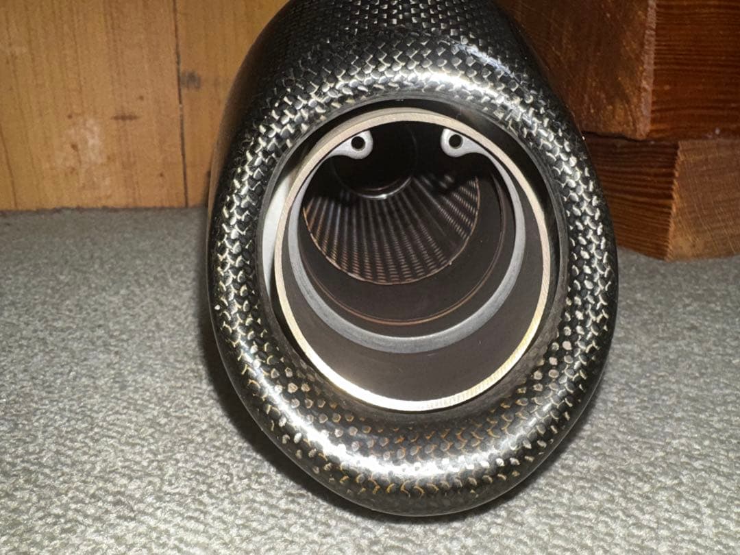 GSX-R750 SC PROJECT カーボンサイレンサー