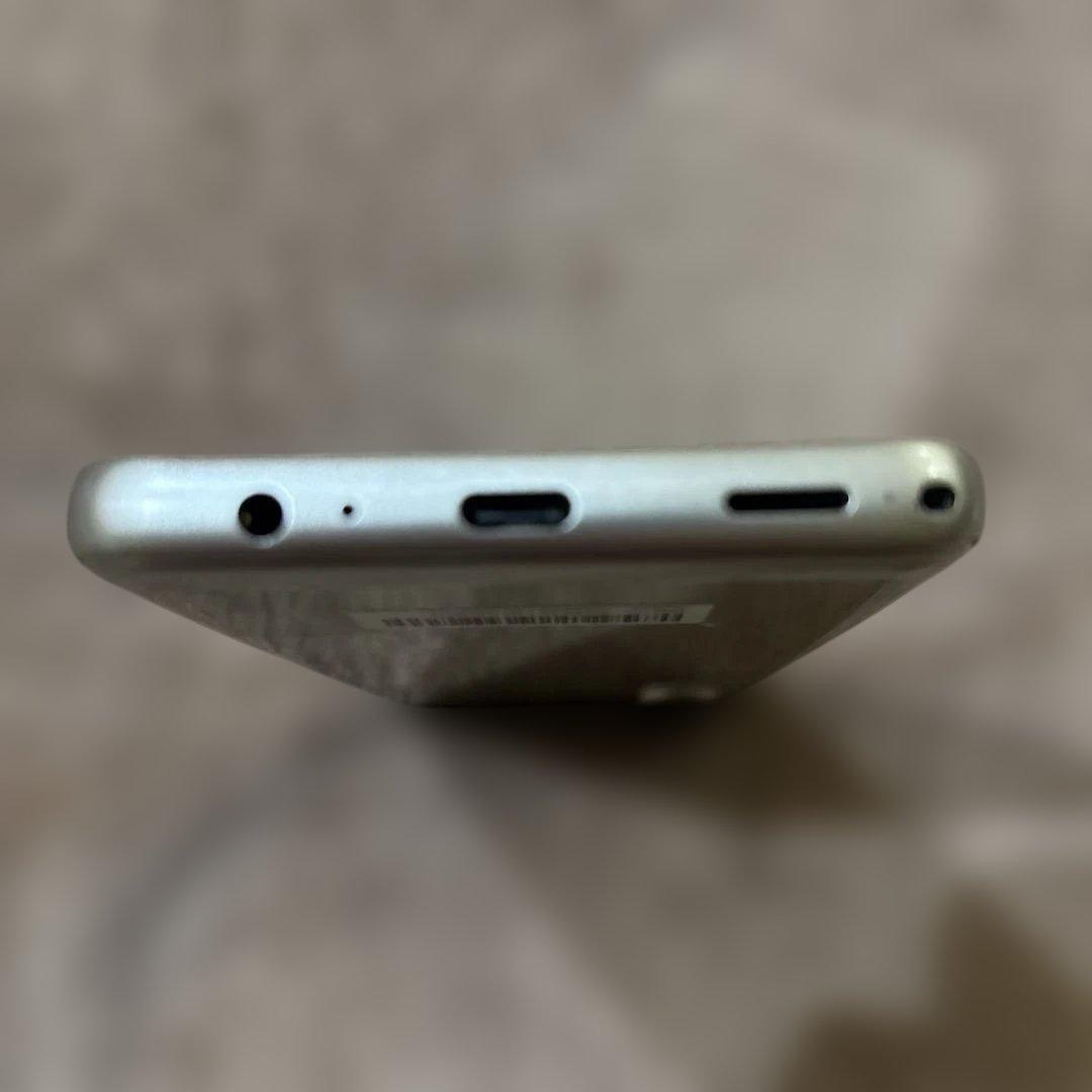 docomo らくらくスマートフォン Lite MR01 ゴールド