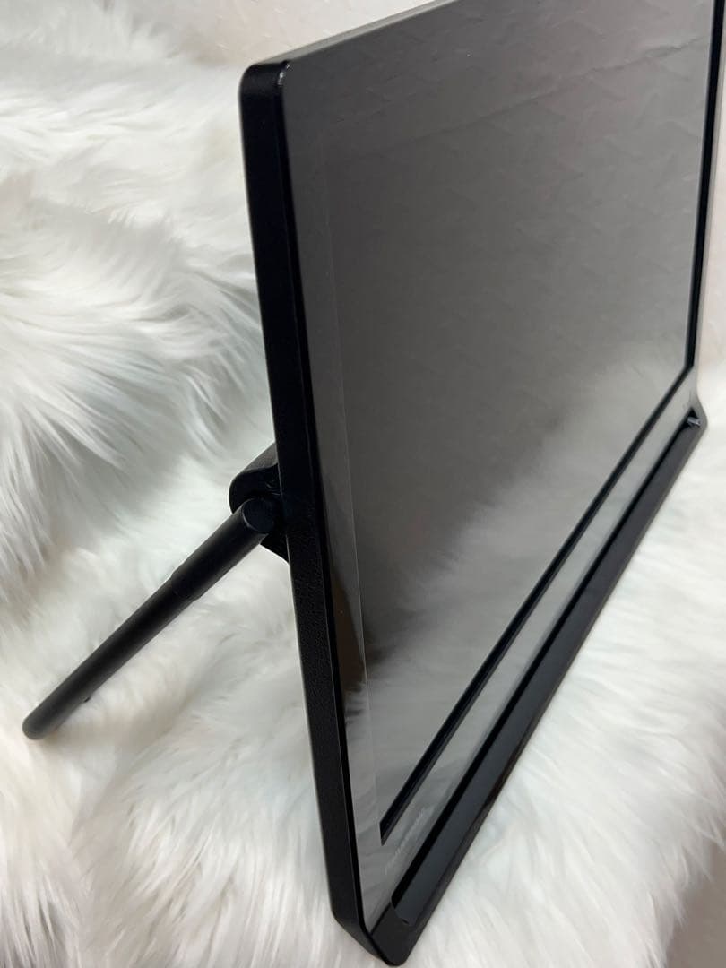 ポータブルテレビ　 UN-19FB10H