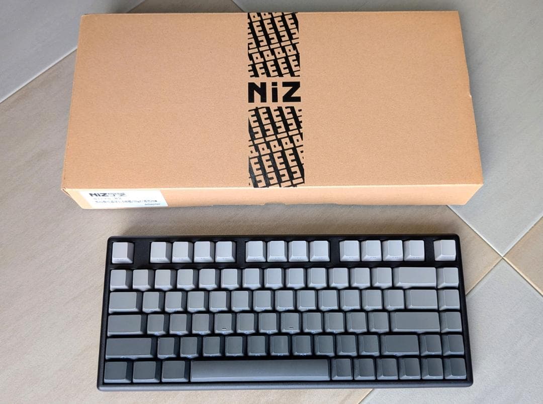 Niz micro82 RGB 無線モデル（キーキャップ交換済み）