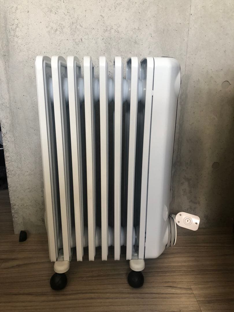 DeLonghi オイルヒーター JRE0812 ホワイト