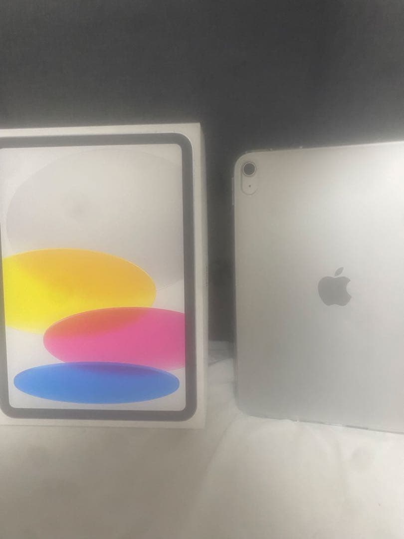 iPad (A16)第11世代 128GB Wi-Fi シルバー ケース付