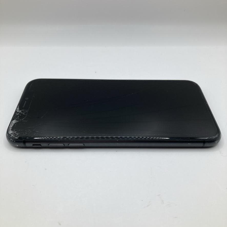 iPhone 11 64GB ブラック MWLT2J/A