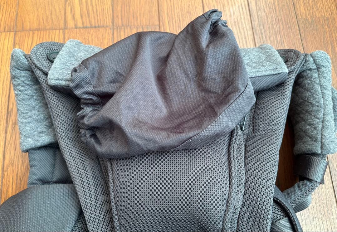 PULUA プルア　ベビーキャリア　抱っこ紐　チャコールグレー