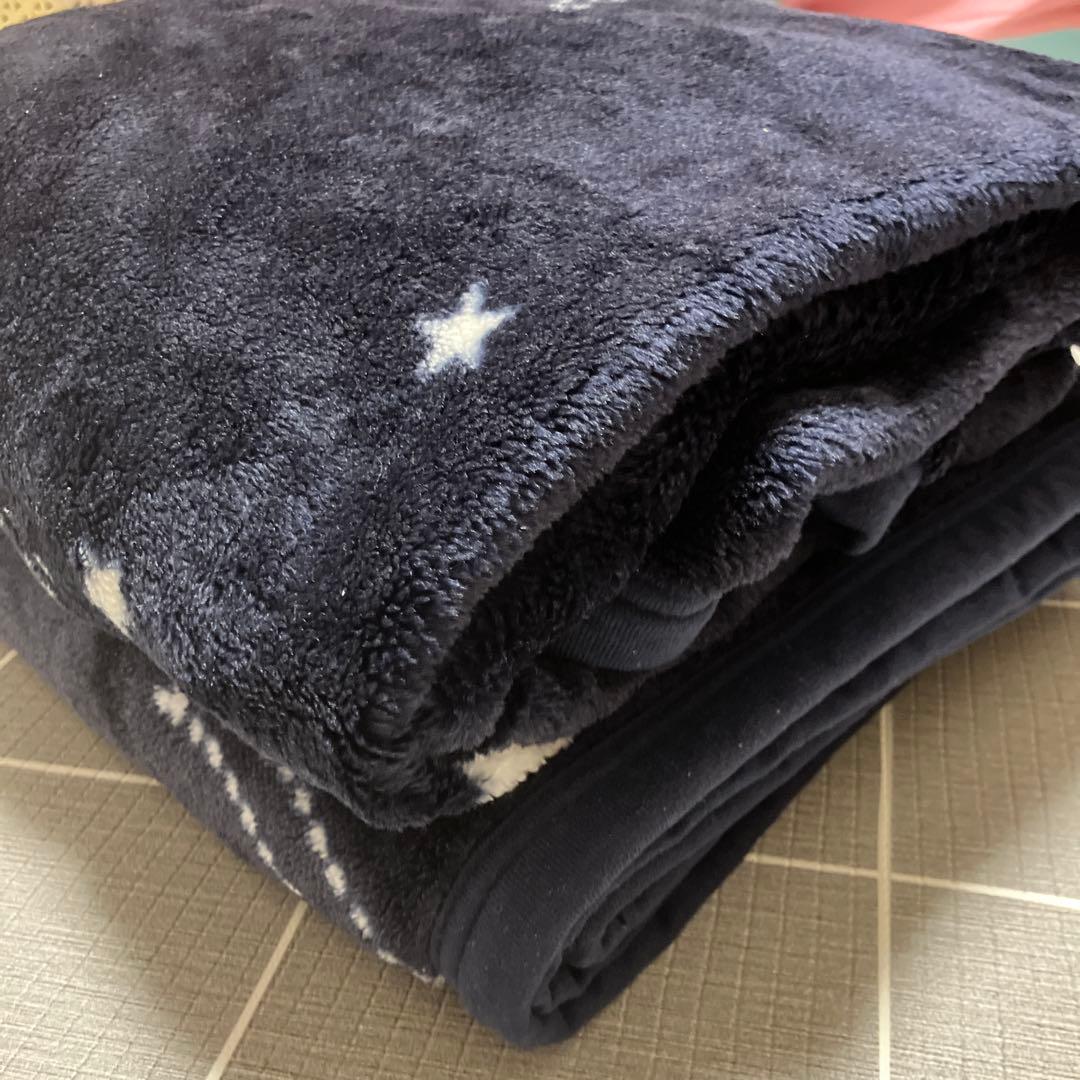 ユニクロ　ヒートテック　毛布　ディズニー　ダブルサイズ