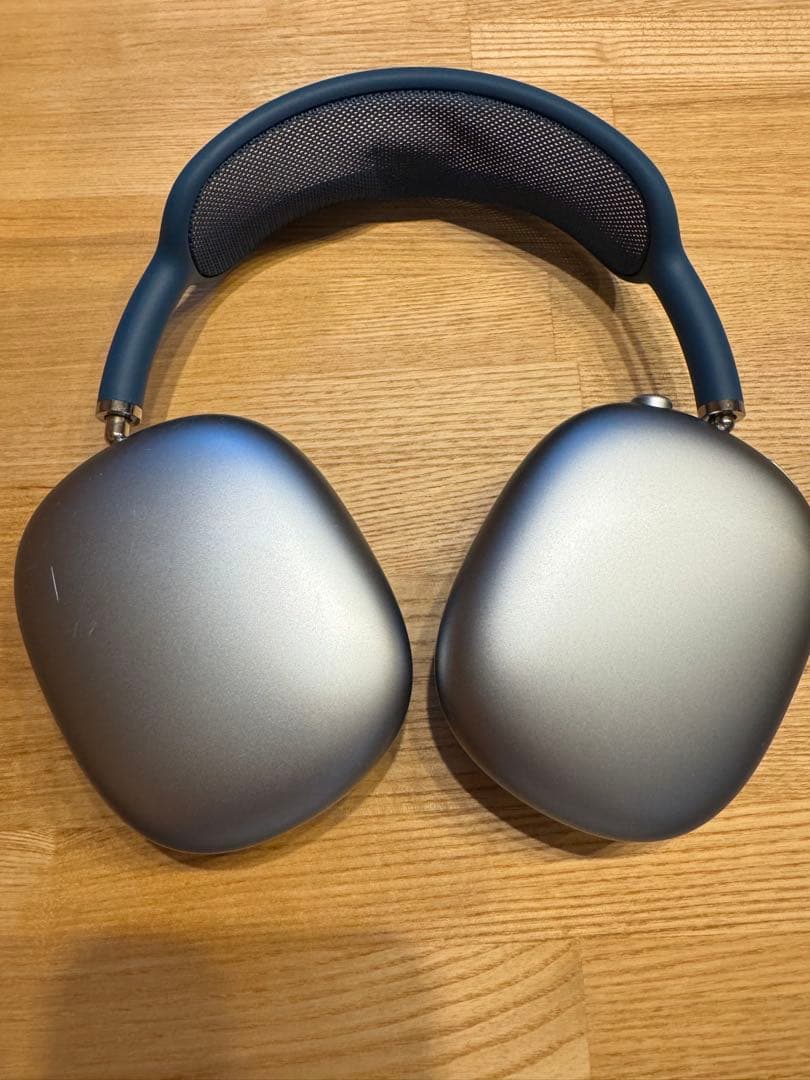 AirPods max ブルー
