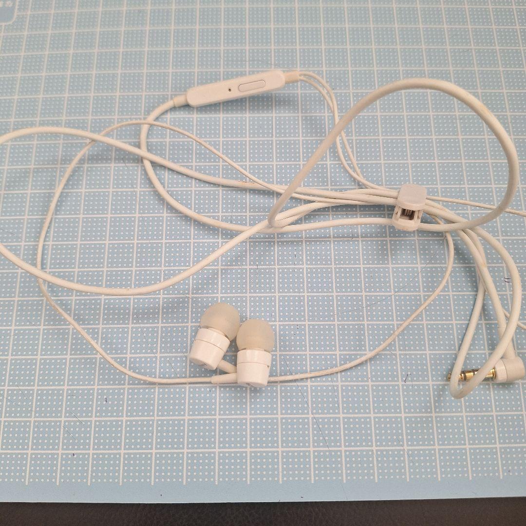 JUNK　SONY　ソニー　カセットウォークマン　 イヤホン2本　テープおまけ