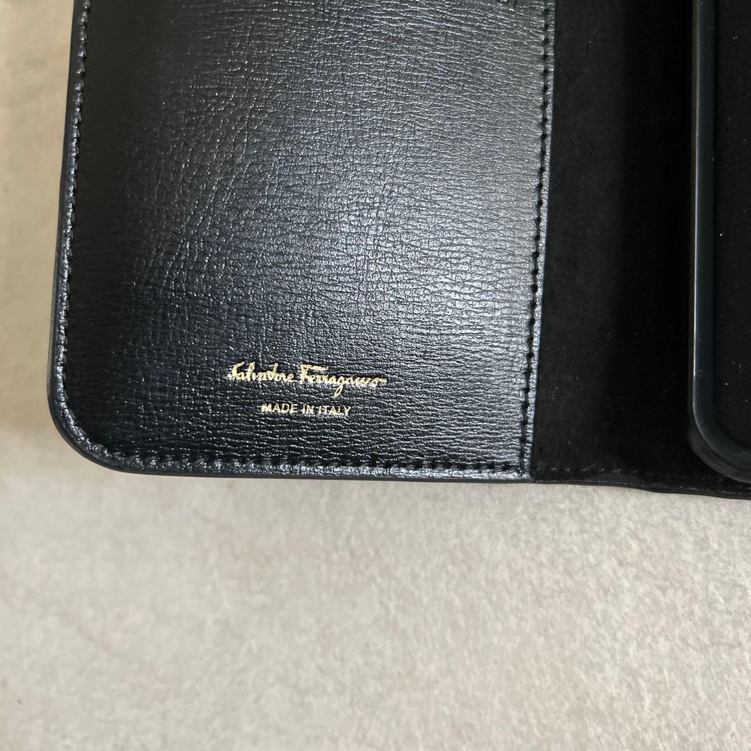 Salvatore Ferragamo iPhoneケース