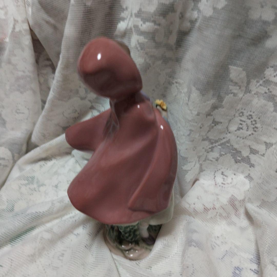 リヤドロ1008500 赤ずきん