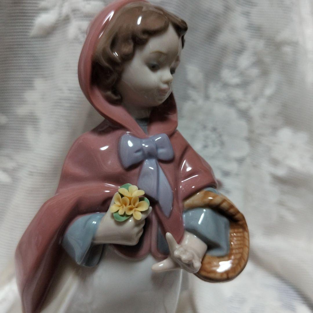 リヤドロ1008500 赤ずきん