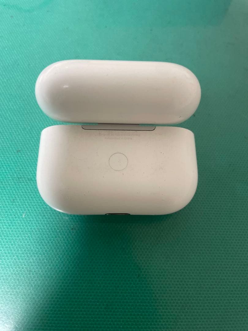 AirPods pro2ケース＋左耳