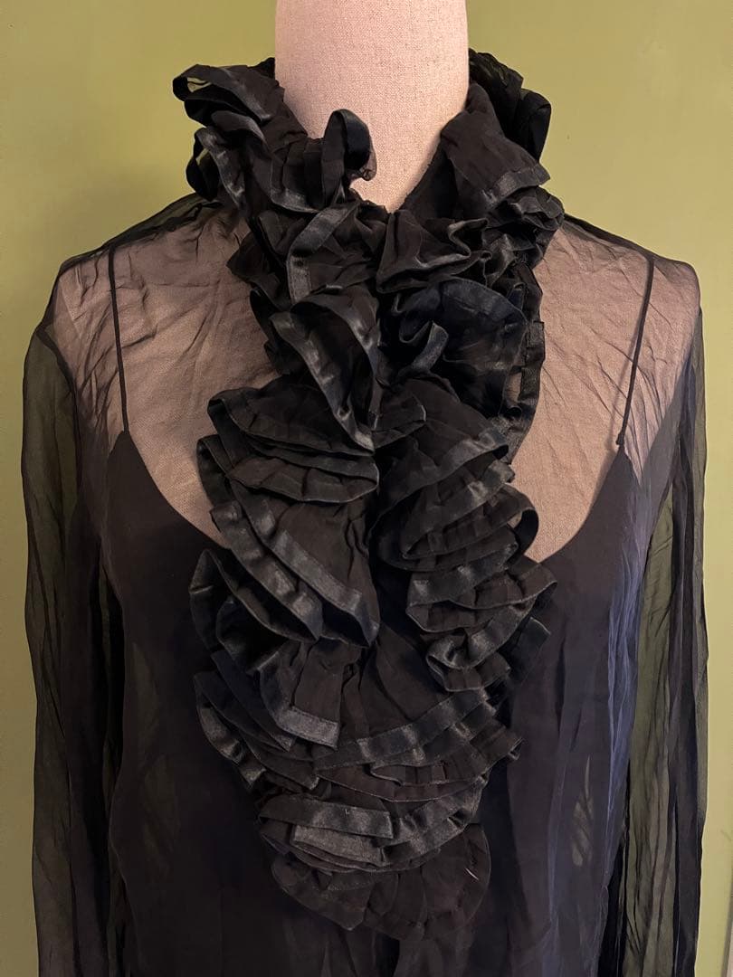 ✨ Ralph Laurenフリル　ブラウス 100% シルク✨