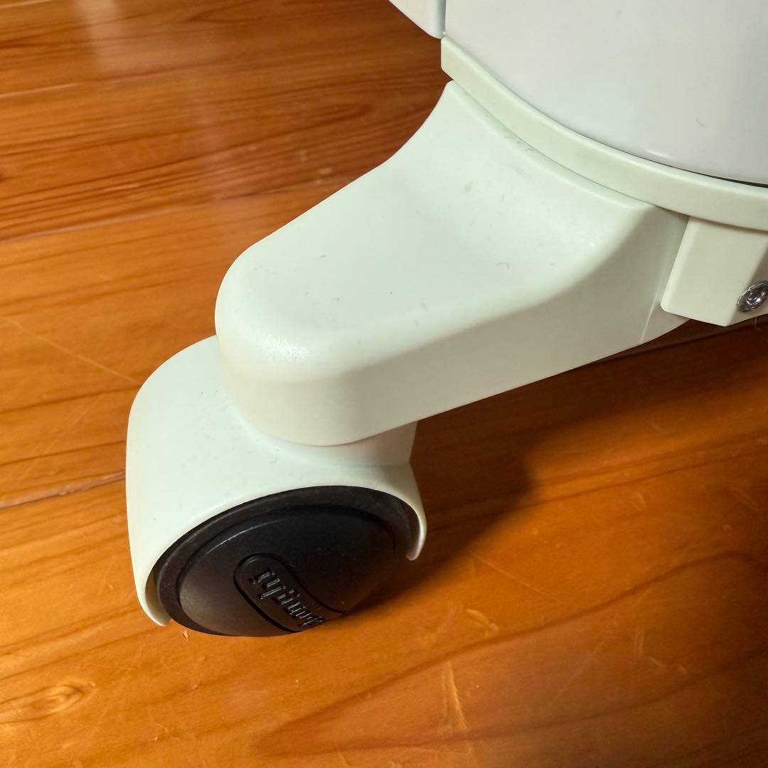 デロンギ　RHJ65L0915 ホワイト