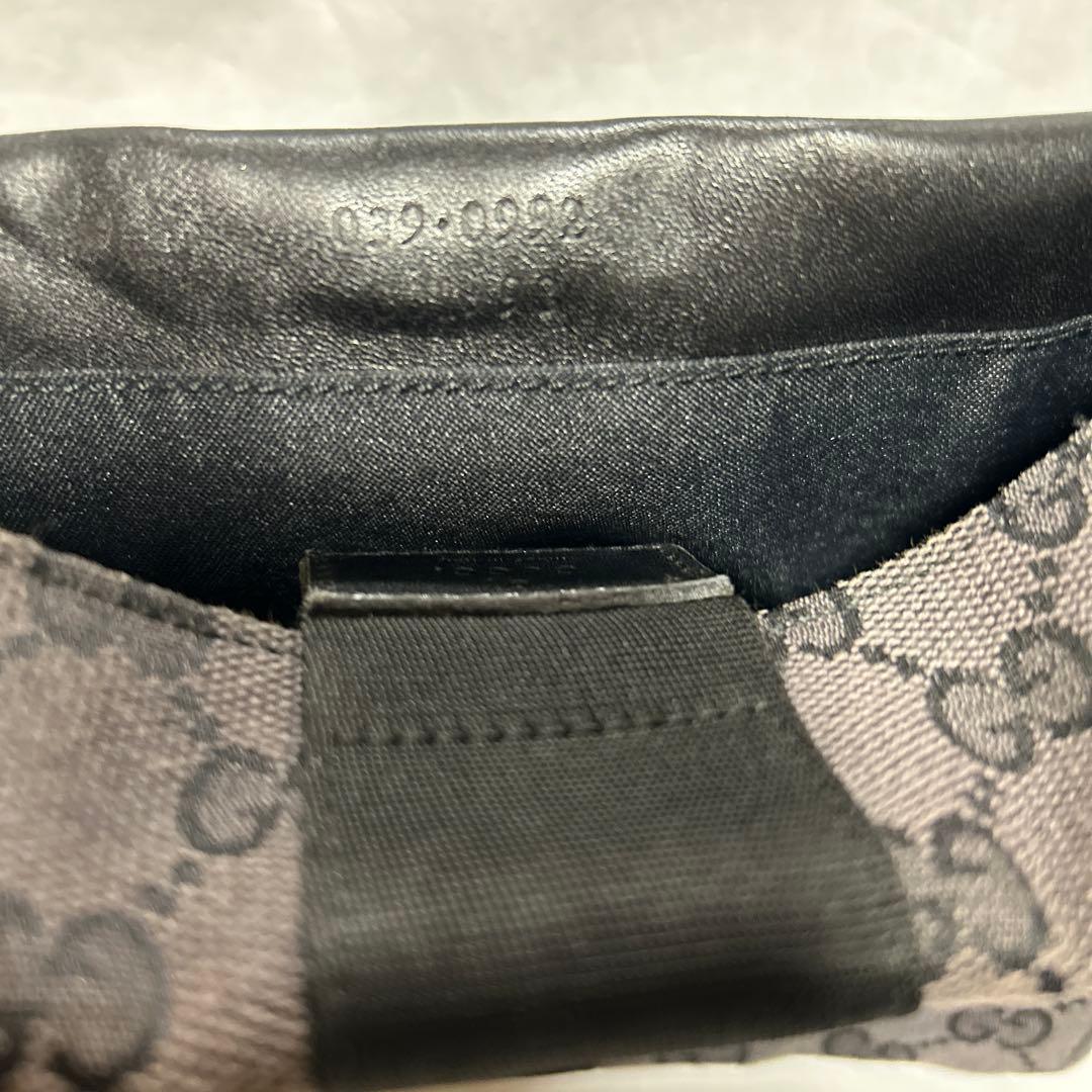 未使用　グッチGG柄　紙袋型　クラッチバッグ