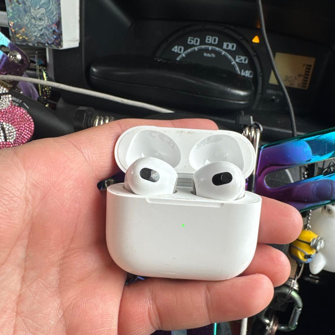 AirPods 3本体 ホワイト 充電ケース付き