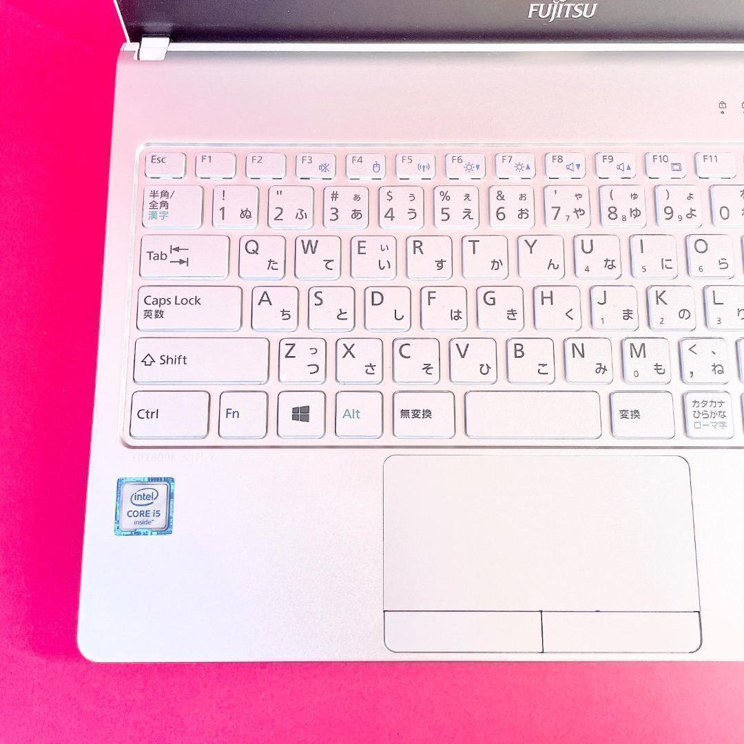 小型軽量❣️薄型ノートパソコン✨️可愛いホワイト✨️動作良好SSD！事務作業カメラ付き