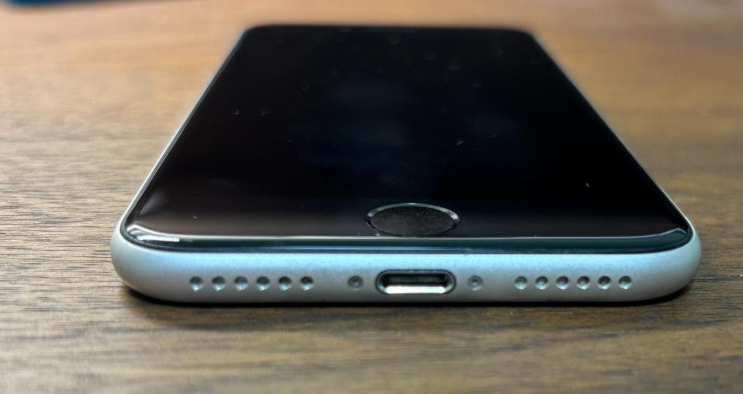 Apple iPhone SE3 ホワイト 本体