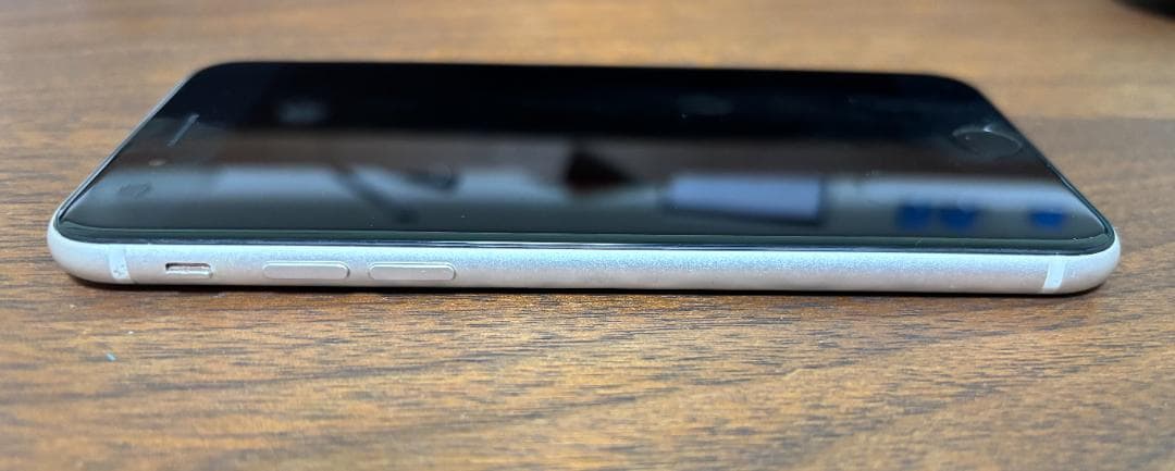 Apple iPhone SE3 ホワイト 本体