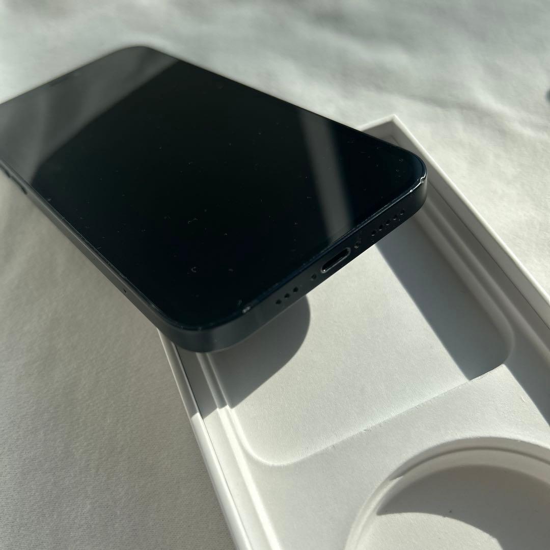 Apple iPhone 12 ブラック 本体　64GB