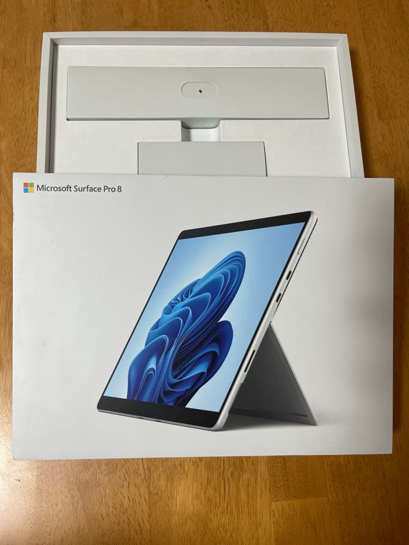 超美品Surface Pro8 1983 本体 + 純正ペン&キーボード