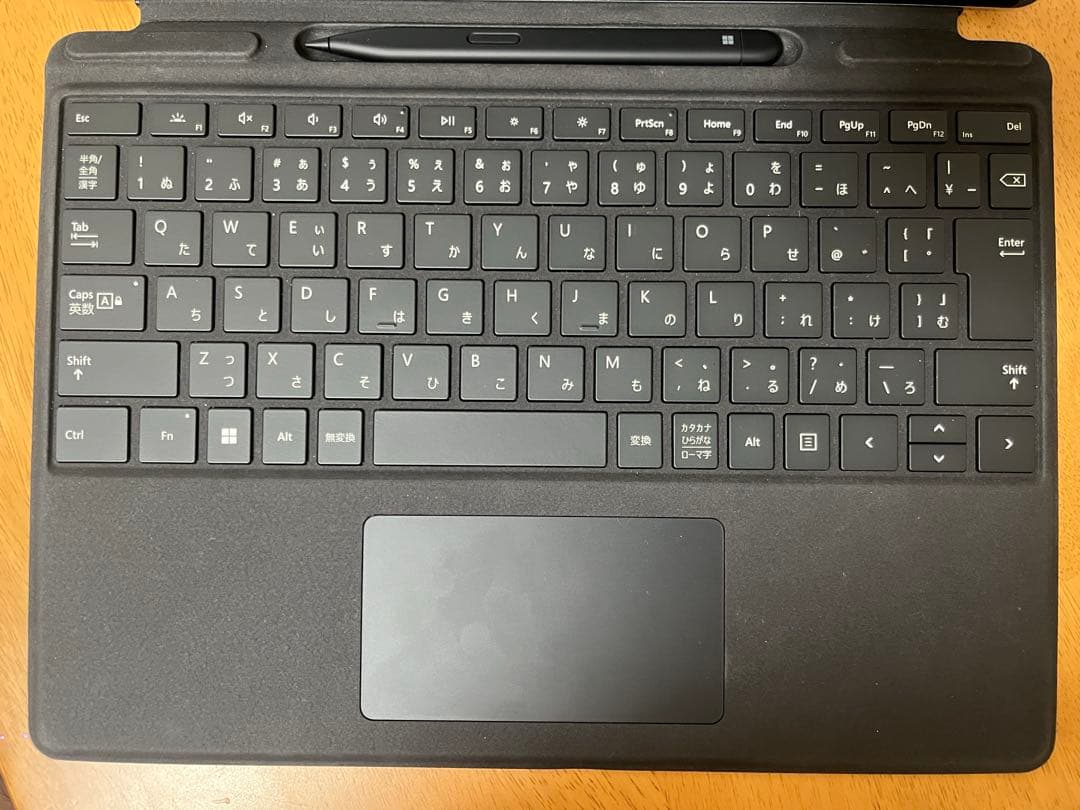 超美品Surface Pro8 1983 本体 + 純正ペン&キーボード