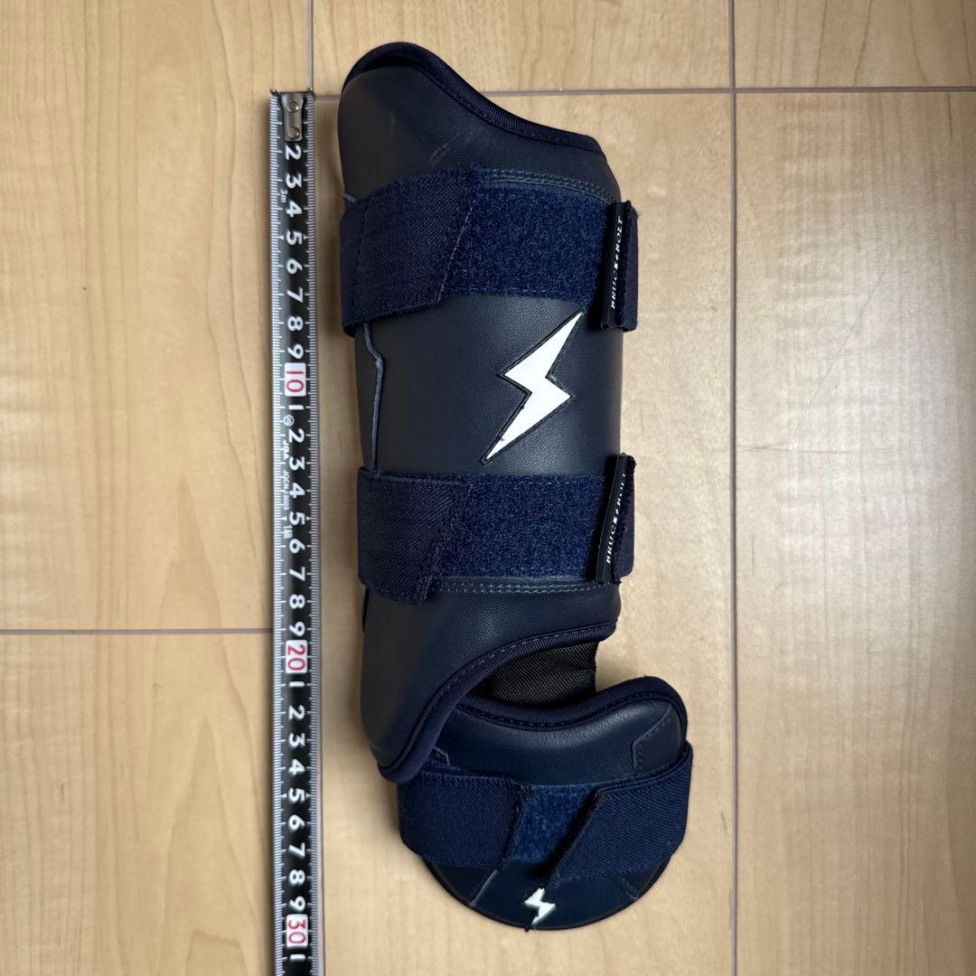 ⚾️BRUCE BOLT PREMIUM PRO ユース フットガード 右打者用