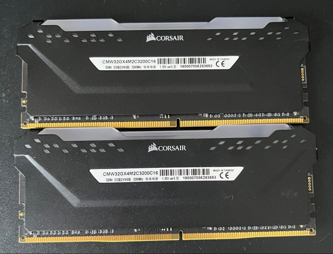 S*z様 CORSAIR VENGEANCE RGB PRO 32GB [16G