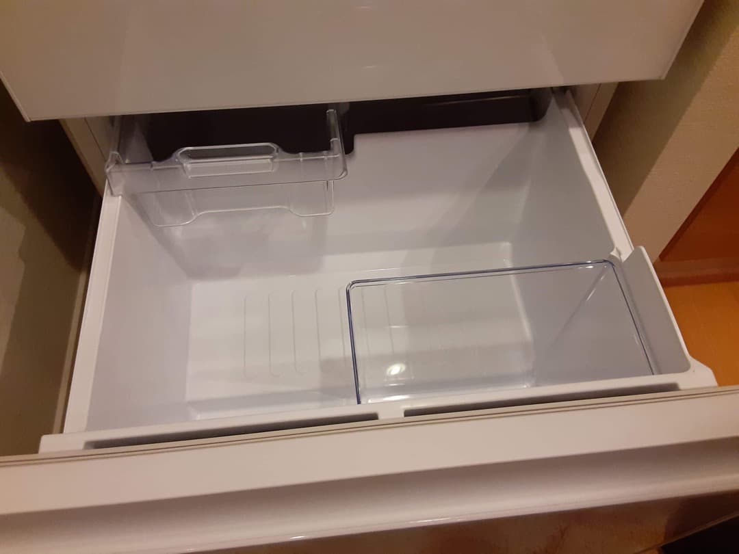 シャープ350L冷蔵庫