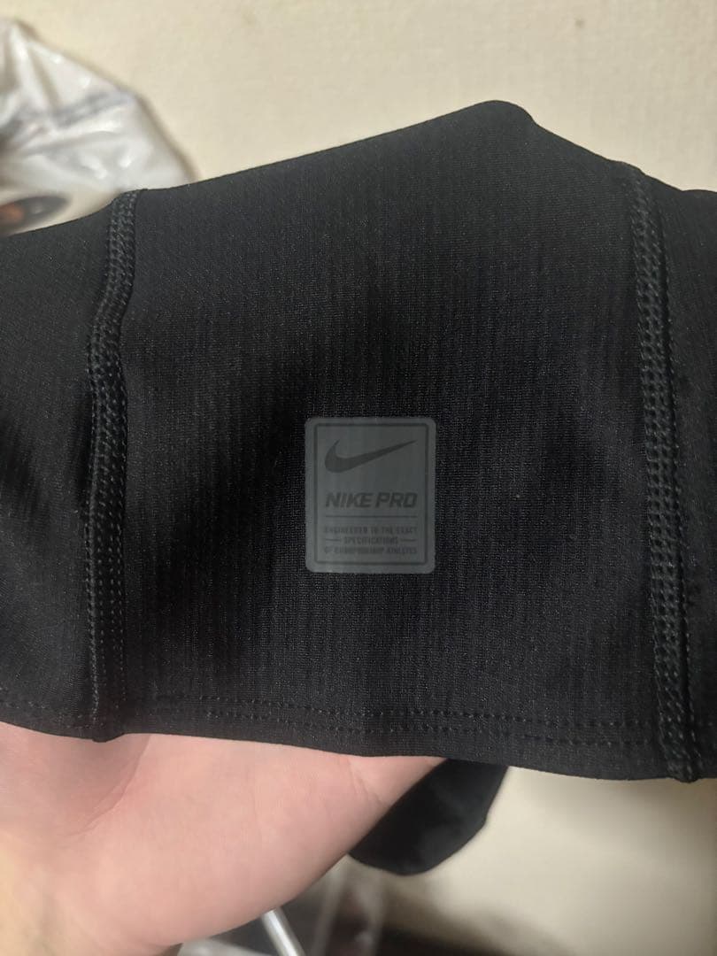 Nike Pro Hyperwarm Hood ブラック ワンサイズ　未使用