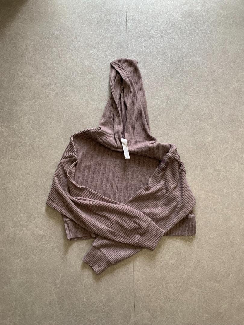 alo YOGA MUSE フーディ+ミューズスウェットパンツ