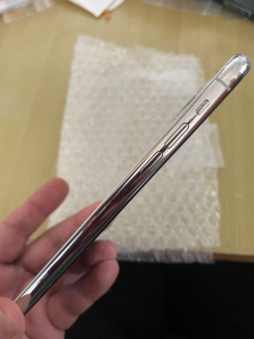 Apple iPhone 11 ProMaxシルバー 本体 64GB 美品